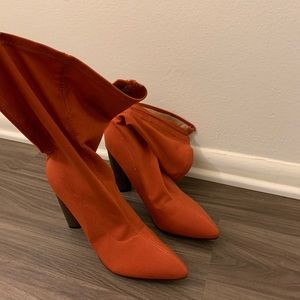 Pointed toe boots